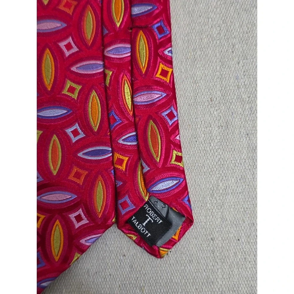 Robert Talbott Best of Class Mens Silk Tie Red‎ Geometric Oval Pattern Necktie